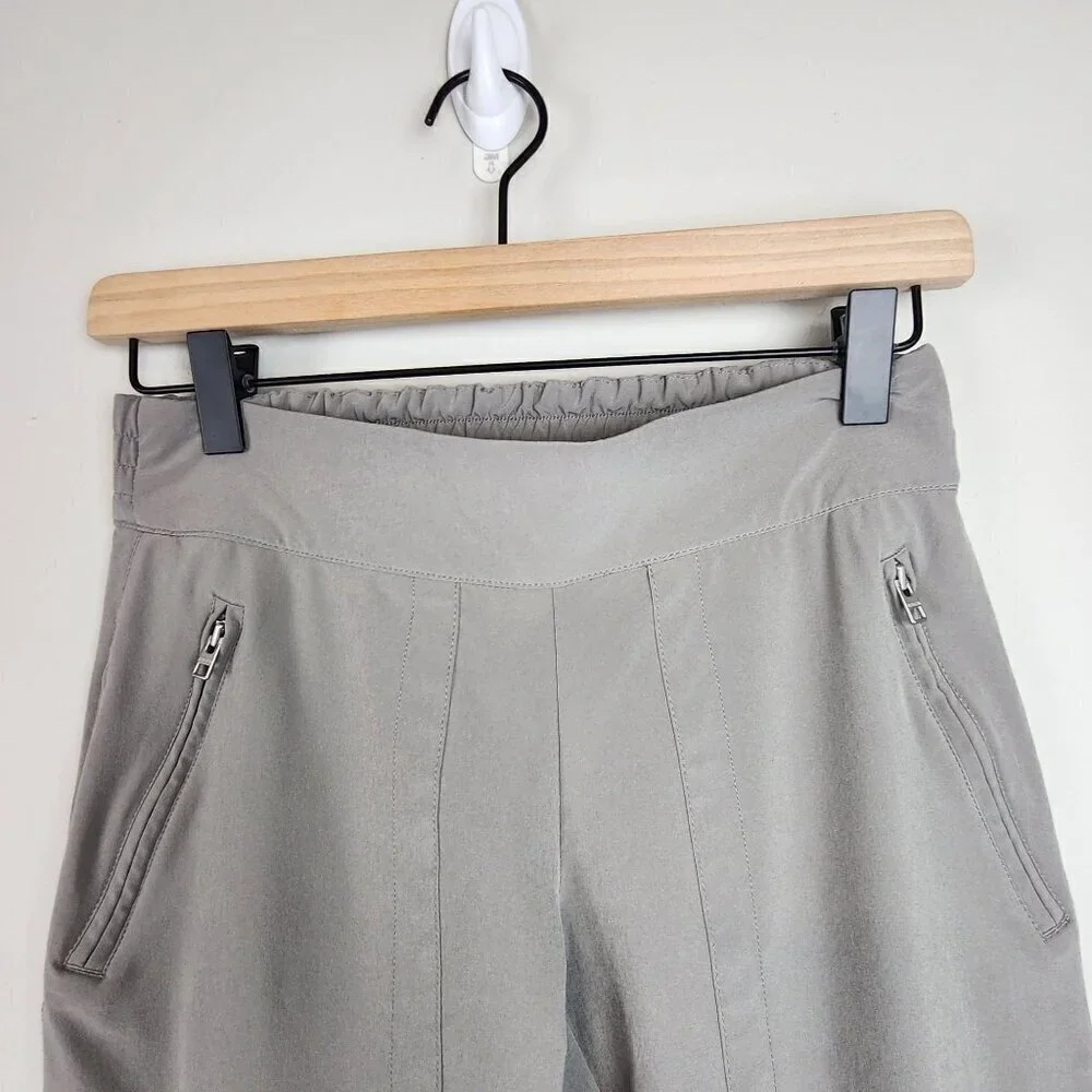 Athleta size 0 lightweight  cargo pants Chelsea gray woman / teen girl